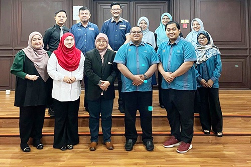 Pejabat Pendaftar Terima Lawatan Penanda Aras daripada UIAM